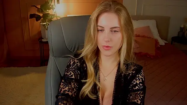 Snapshot of anita_blairr chatting on 10-09-25, 12:52 anita blairr online show from 10-09-25, 12:52
