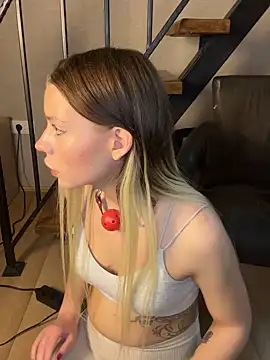 KittyKatyDream online show from 12-28-24, 04:52