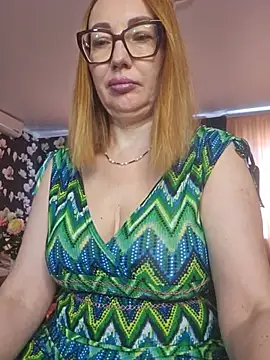 Snapshot of LybovNTV chatting on 06-17-26, 08:06 LybovNTV online show from 06-17-26, 08:06