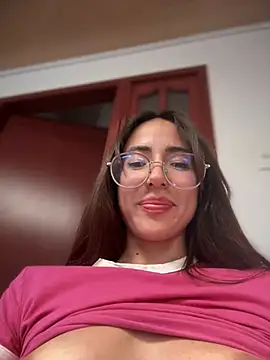 Snapshot of lauravasquez chatting on 03-08-25, 07:53 lauravasquez online show from 03-08-25, 07:53
