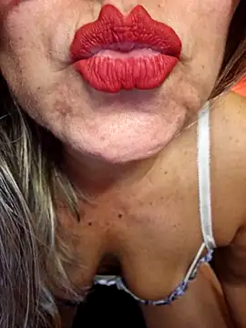 Snapshot of madame_tesuda0 chatting on 03-20-25, 09:35 madame tesuda0 online show from 03-20-25, 09:35