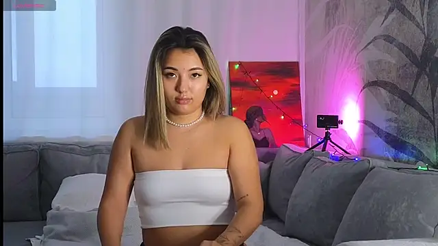 lily  foster online show from 12-27-24, 06:24