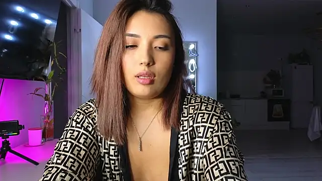 lily  foster online show from 03-20-25, 07:04