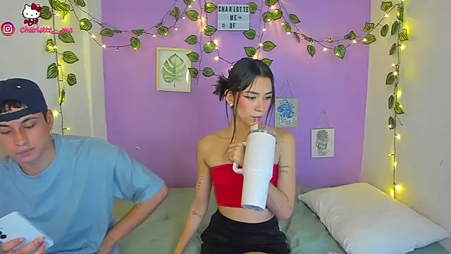 Snapshot of charlottte_queen chatting on 01-15-25, 10:02 charlottte queen online show from 01-15-25, 10:02