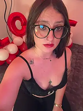 Megan lu2 online show from 02-15-26, 05:48