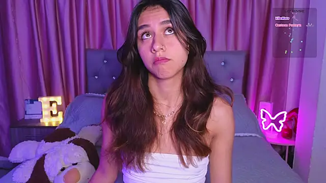 Snapshot of Emiily_Scott1 chatting on 10-29-25, 10:11 Emiily Scott1 online show from 10-29-25, 10:11