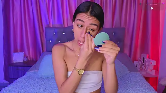 Snapshot of Emiily_Scott1 chatting on 01-08-26, 03:58 Emiily Scott1 online show from 01-08-26, 03:58