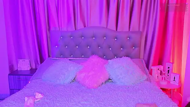 Snapshot of Emiily_Scott1 chatting on 02-05-26, 12:15 Emiily Scott1 online show from 02-05-26, 12:15