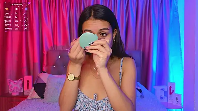 Snapshot of Emiily_Scott1 chatting on 03-13-26, 12:06 Emiily Scott1 online show from 03-13-26, 12:06