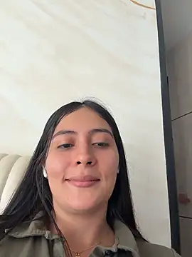 Snapshot of Sophie__Foxxx chatting on 06-01-26, 04:52 Sophie Foxxx online show from 06-01-26, 04:52