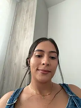 Snapshot of Sophie__Foxxx chatting on 06-03-26, 09:53 Sophie Foxxx online show from 06-03-26, 09:53