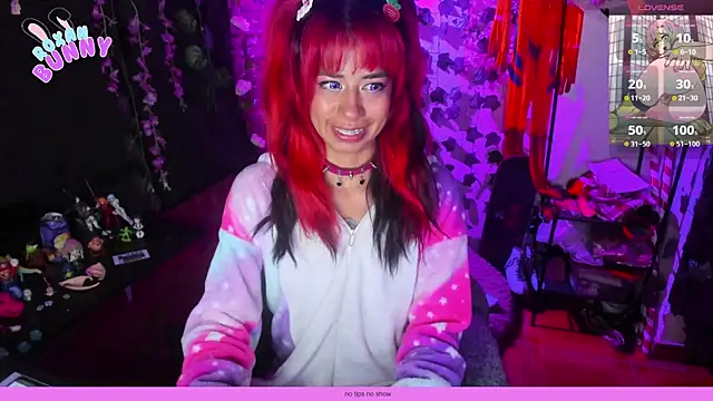 Roxanbunny1 online show from 02-18-25, 07:43