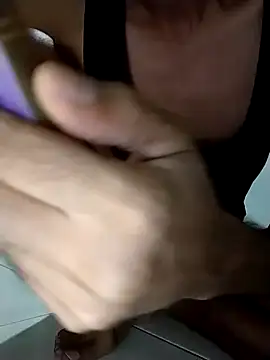 Dwirosebig online show from 10-17-25, 07:49