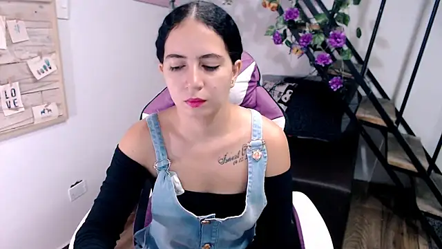 samantha baby  online show from 03-26-26, 04:23