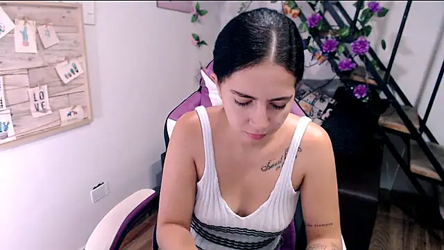 samantha baby  online show from 04-28-26, 02:22