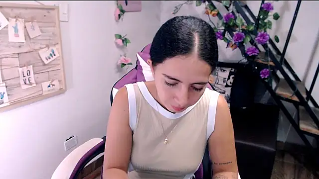samantha baby  online show from 05-24-26, 03:50