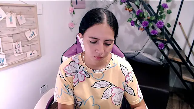 samantha baby  online show from 06-02-26, 05:15