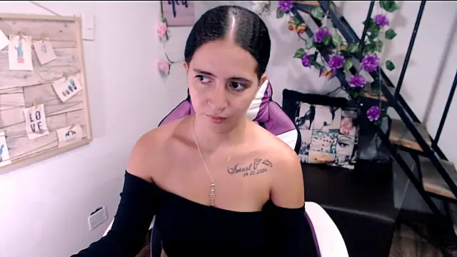 samantha baby  online show from 06-06-26, 06:45