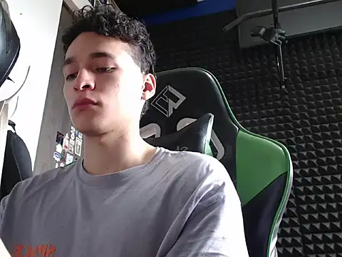 Snapshot of Curly_Angel24 chatting on 02-19-26, 02:57 Curly Angel24 online show from 02-19-26, 02:57