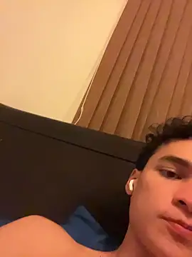 Snapshot of Curly_Angel24 chatting on 03-12-26, 04:40 Curly Angel24 online show from 03-12-26, 04:40