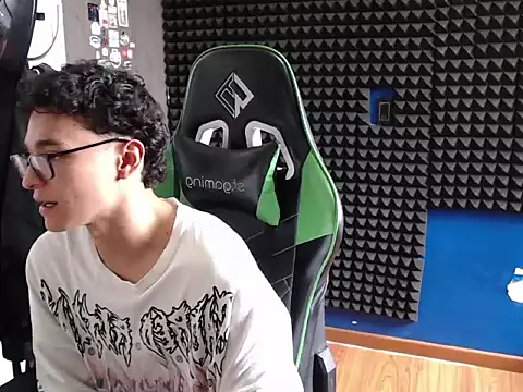 Snapshot of Curly_Angel24 chatting on 04-02-26, 05:10 Curly Angel24 online show from 04-02-26, 05:10