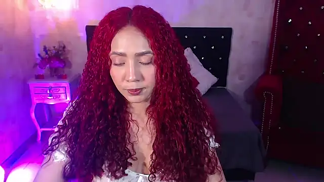 Snapshot of IsabelaLatina chatting on 07-05-26, 03:34 IsabelaLatina online show from 07-05-26, 03:34