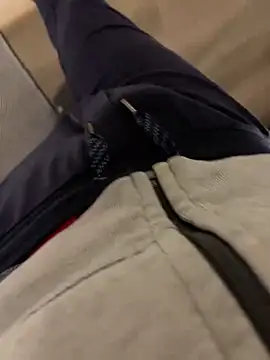 Snapshot of alieno27 chatting on 02-07-25, 08:42 alieno27 online show from 02-07-25, 08:42