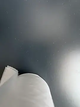 Snapshot of alieno27 chatting on 04-08-26, 04:07 alieno27 online show from 04-08-26, 04:07