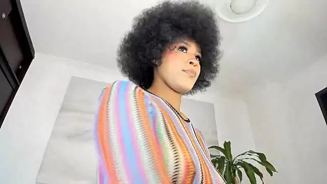 Snapshot of Apotheosis01 chatting on 11-22-25, 01:43 Apotheosis01 online show from 11-22-25, 01:43