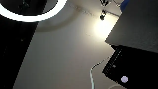 Snapshot of Apotheosis01 chatting on 12-14-25, 09:25 Apotheosis01 online show from 12-14-25, 09:25