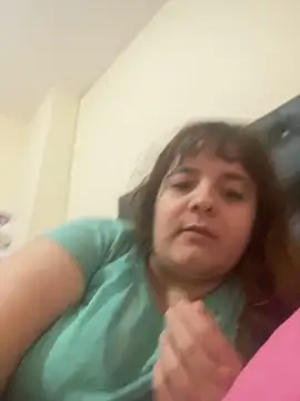 Snapshot of Bombon_ok chatting on 10-28-25, 02:48 Bombon ok online show from 10-28-25, 02:48