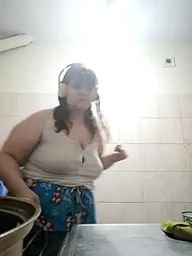 Snapshot of Bombon_ok chatting on 03-03-26, 04:29 Bombon ok online show from 03-03-26, 04:29