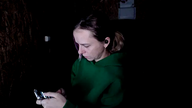 las sweet online show from 12-15-25, 01:37