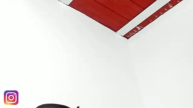 Kloe-squirts online show from 12-05-25, 03:04