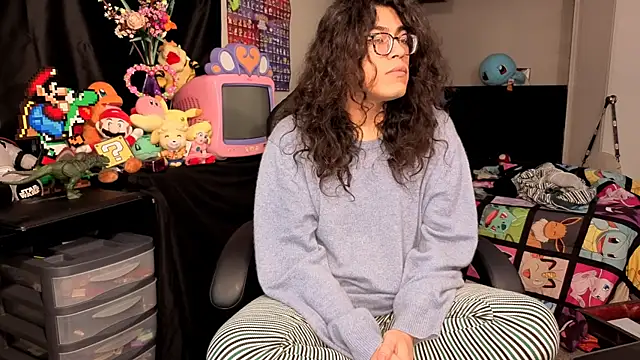 Snapshot of ShinyCherub chatting on 11-05-25, 11:43 ShinyCherub online show from 11-05-25, 11:43