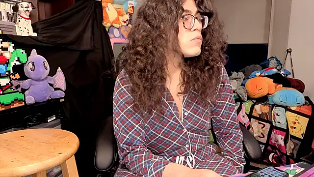 Snapshot of ShinyCherub chatting on 12-20-25, 02:51 ShinyCherub online show from 12-20-25, 02:51