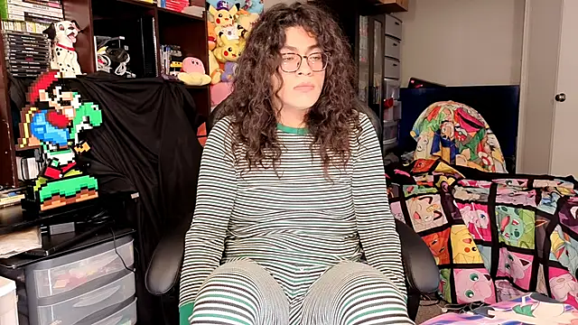 Snapshot of ShinyCherub chatting on 01-16-26, 05:11 ShinyCherub online show from 01-16-26, 05:11