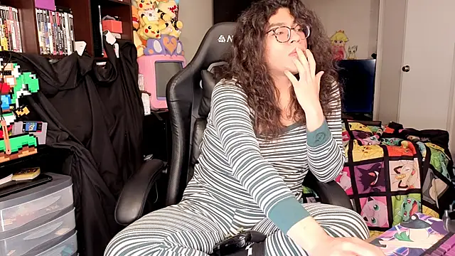 Snapshot of ShinyCherub chatting on 02-15-26, 10:06 ShinyCherub online show from 02-15-26, 10:06