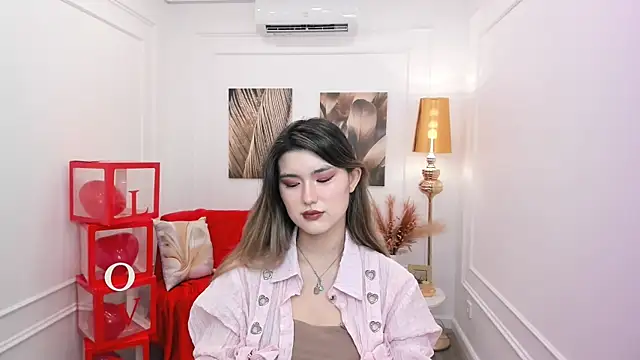 Snapshot of AnneTLi chatting on 02-08-26, 03:21 AnneTLi online show from 02-08-26, 03:21