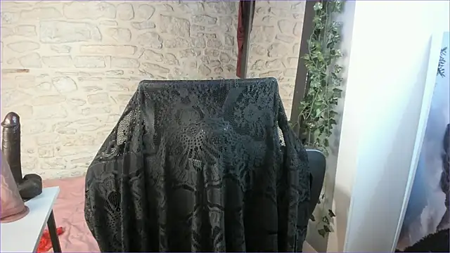 Snapshot of Mayala__ chatting on 11-01-25, 04:31 Mayala online show from 11-01-25, 04:31