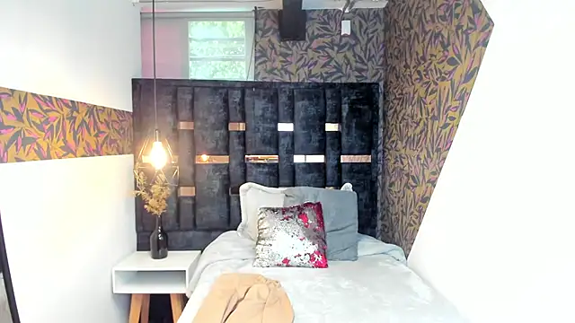 KatteMilf online show from 04-15-26, 07:58