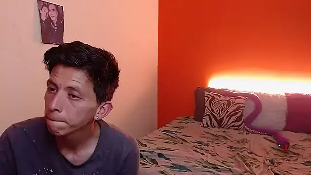 Snapshot of Babylolatop chatting on 02-28-25, 07:56 Babylolatop online show from 02-28-25, 07:56