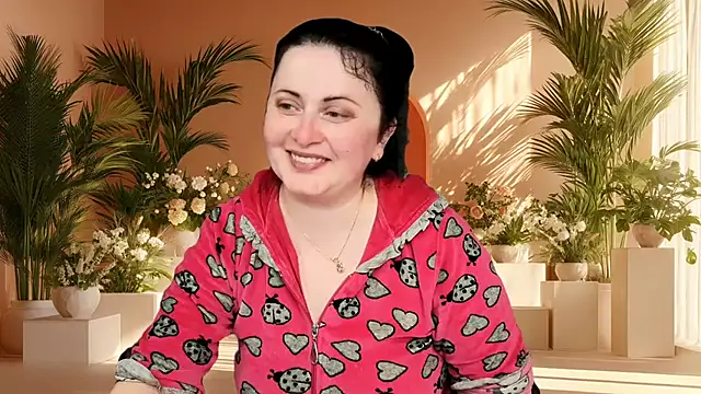 Snapshot of Lillian2 chatting on 06-19-26, 07:28 Lillian2 online show from 06-19-26, 07:28