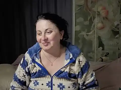 Snapshot of Lillian2 chatting on 07-12-26, 01:51 Lillian2 online show from 07-12-26, 01:51