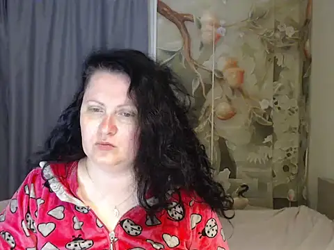 Snapshot of Lillian2 chatting on 07-27-26, 03:24 Lillian2 online show from 07-27-26, 03:24