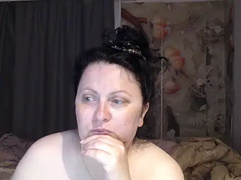 Snapshot of Lillian2 chatting on 07-31-26, 07:19 Lillian2 online show from 07-31-26, 07:19