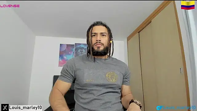 Snapshot of Louis_marley__ chatting on 01-29-25, 11:35 Louis marley online show from 01-29-25, 11:35