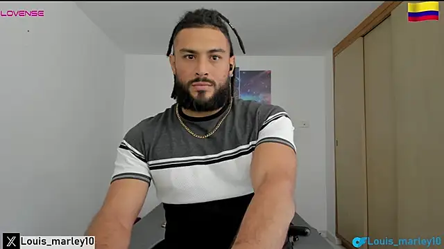 Snapshot of Louis_marley__ chatting on 01-30-25, 08:21 Louis marley online show from 01-30-25, 08:21