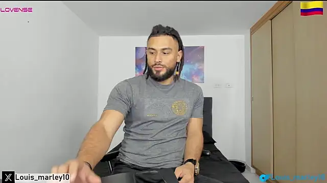 Snapshot of Louis_marley__ chatting on 02-06-25, 11:58 Louis marley online show from 02-06-25, 11:58