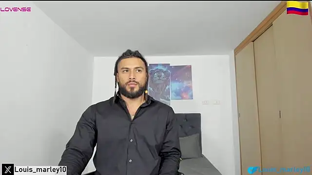 Snapshot of Louis_marley__ chatting on 02-15-25, 04:25 Louis marley online show from 02-15-25, 04:25